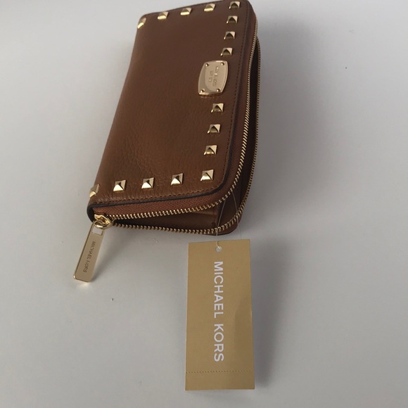NWT Micheal Kors Studded Continental Leather Wallet - Picture 8 of 10